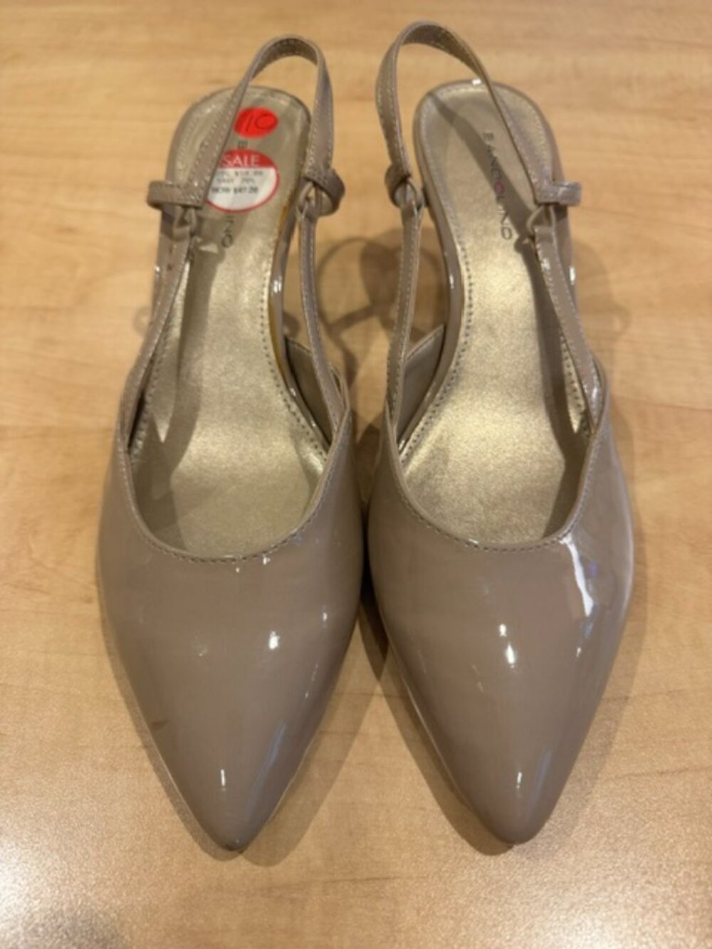 NWT Beige Bandolino Sling Back Pumps Size 10 - Picture 2 of 5